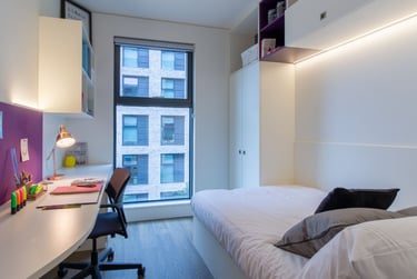 Silver En Suite - Image 3